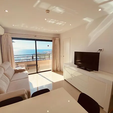 Gold Sunset Apartment *